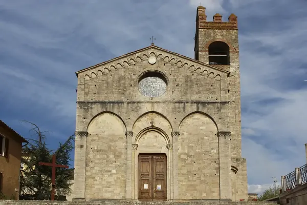 Asciano: the stone façade of the Basilica of Sant'Agata