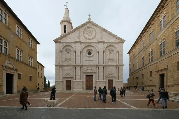 Pienza: the white façade of the cathedral on Piazza Pio II